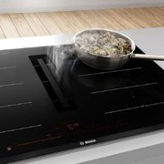 Индукционная варочная панель с интегрированной вытяжкой BOSCH PXX821D66E фото 3 в Краснодаре