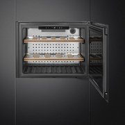 Встраиваемый винный шкаф Smeg CVI121B3 фото 2 в Краснодаре