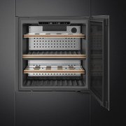 Встраиваемый холодильный шкаф для вина Smeg CVI129B3 фото 3 в Краснодаре