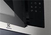 Встраиваемая микроволновая печь Electrolux EMS4253TEX фото 3 в Краснодаре