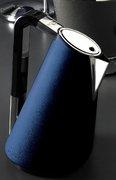 Электрочайник Бугатти Kettle Vera Leather Blue фото в Краснодаре Электрочайник Bugatti Kettle Vera Leather Blue фото в Краснодаре