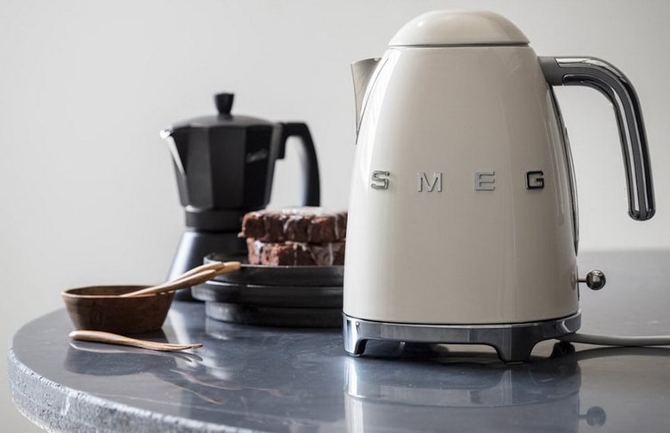 Электрические чайники Smeg Электрические чайники Smeg