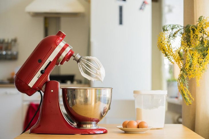 Яркий планетарный миксер KitchenAid Яркий планетарный миксер KitchenAid