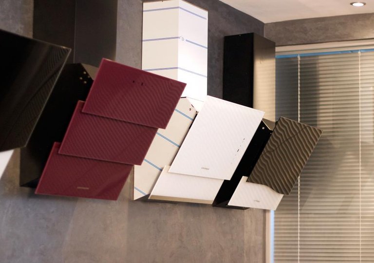 Как поменять лампочку в вытяжке Kuppersberg. Как поменять лампочку в вытяжке Kuppersberg.