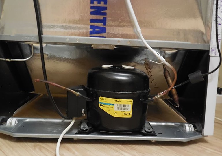 Почему не морозит холодильник  Почему не морозит холодильник