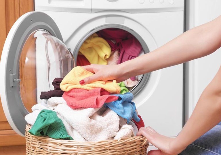 Почему стиральная машина не отжимает? Почему стиральная машина не отжимает?