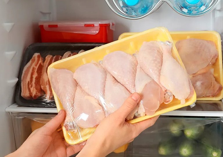 Можно ли, как и сколько хранить курицу в холодильнике Можно ли, как и сколько хранить курицу в холодильнике