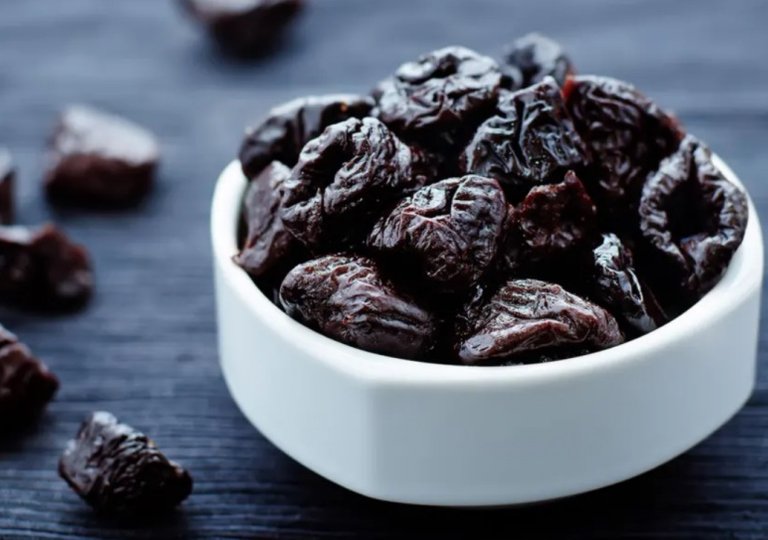 Можно ли, как и сколько хранить чернослив в холодильнике Можно ли, как и сколько хранить чернослив в холодильнике