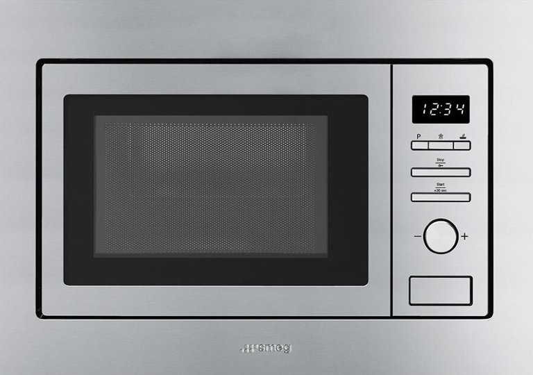 Обзор микроволновой печи Smeg FMI017X Обзор микроволновой печи Smeg FMI017X